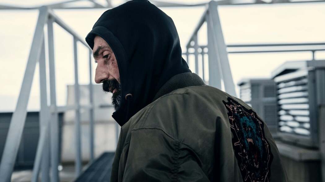 მხეცი / The Beast
