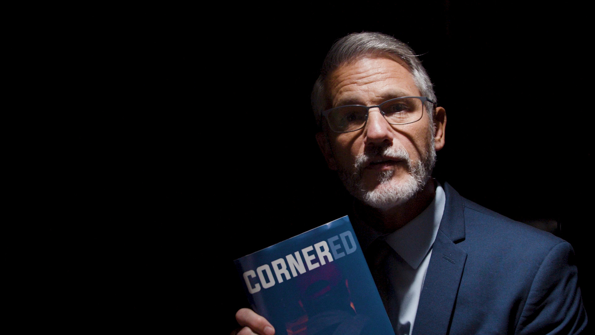 მიმწყვდეული / Cornered