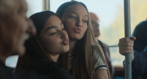 დები / Sisterhood