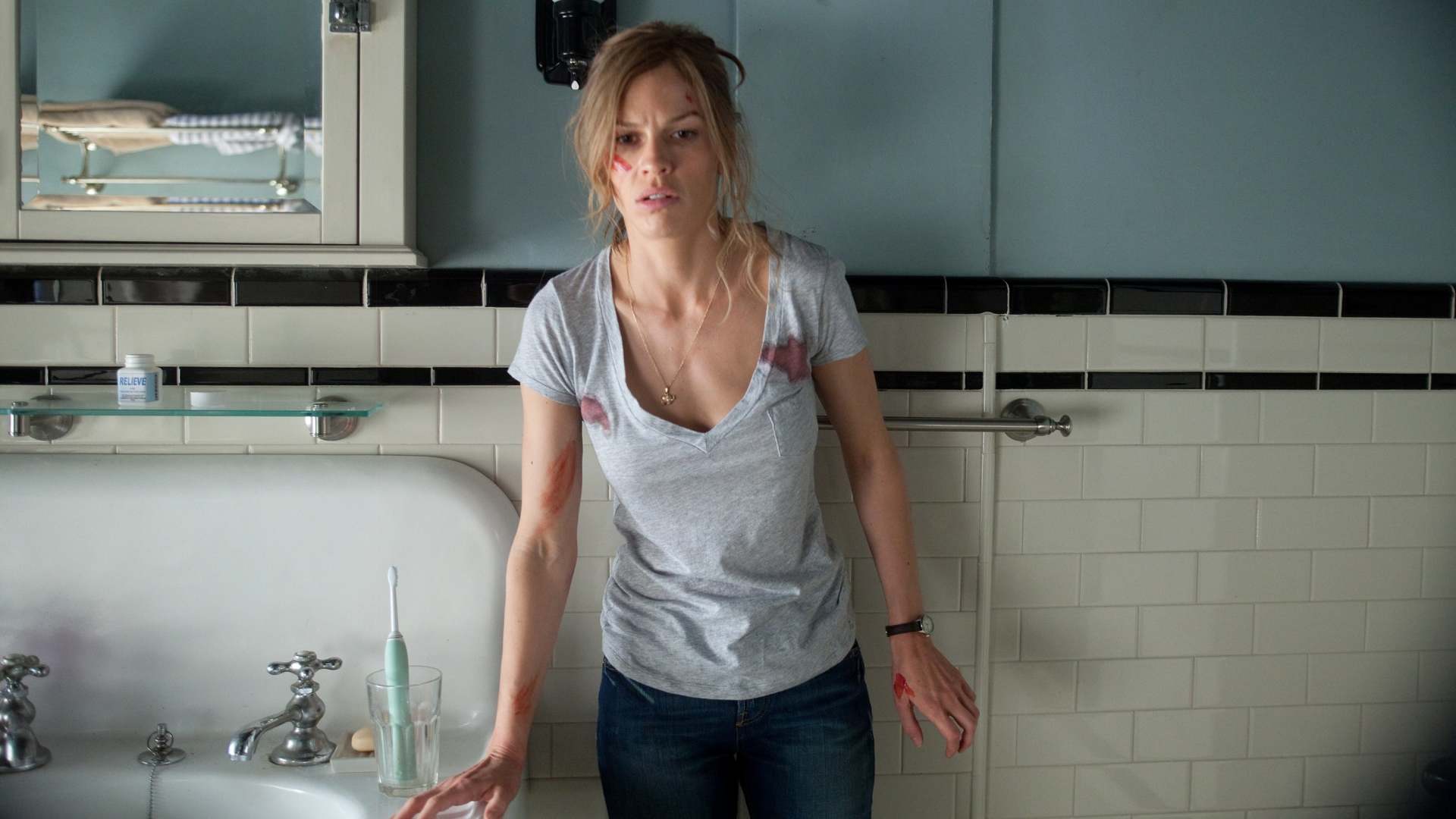 ხაფანგი / The Resident