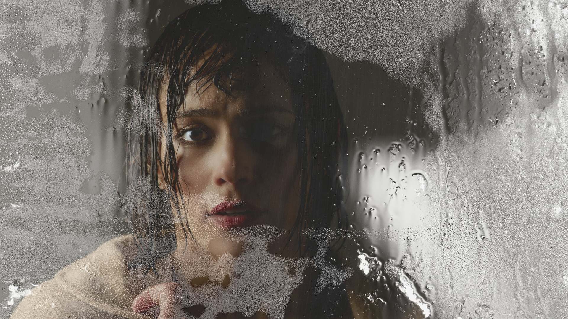 სადღაც შორის / Somewhere Between