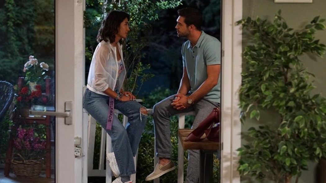 შენ ყველგან ხარ / Her Yerde Sen