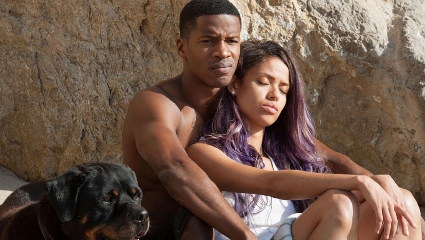 სცენის მიღმა / Beyond the Lights
