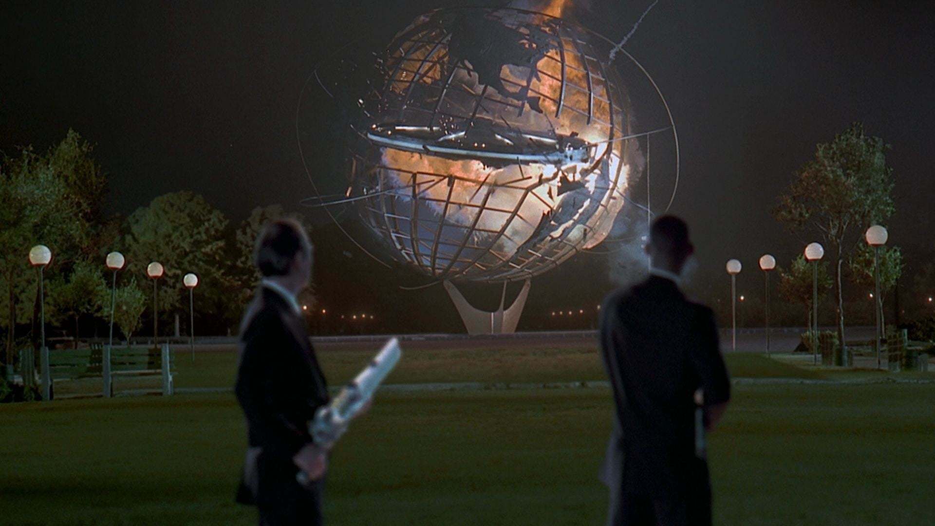 ადამიანები შავებში / Men in Black