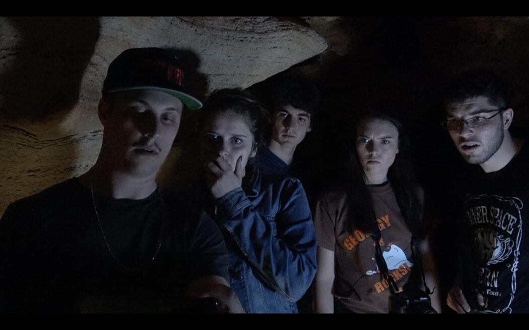 გამოქვაბულის საშინელება / Beneath: A Cave Horror