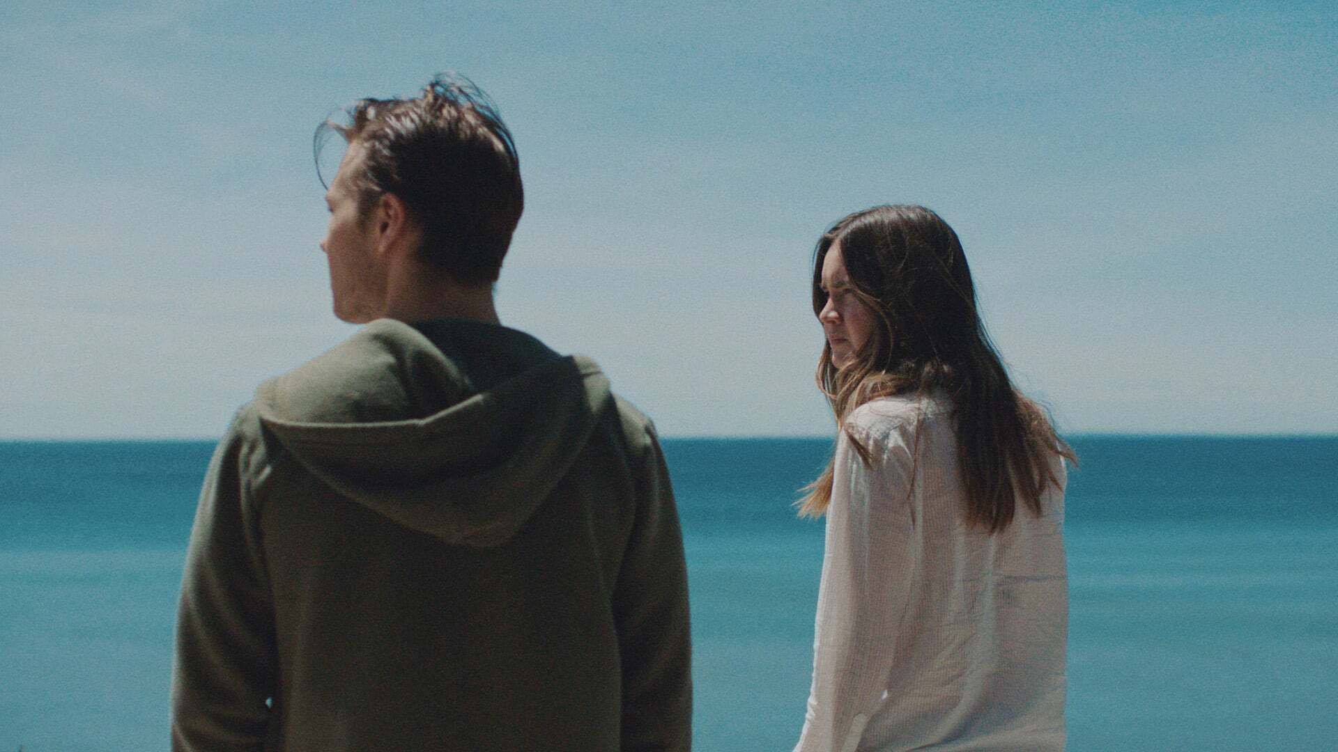 სახლი პლაჟზე / The Beach House