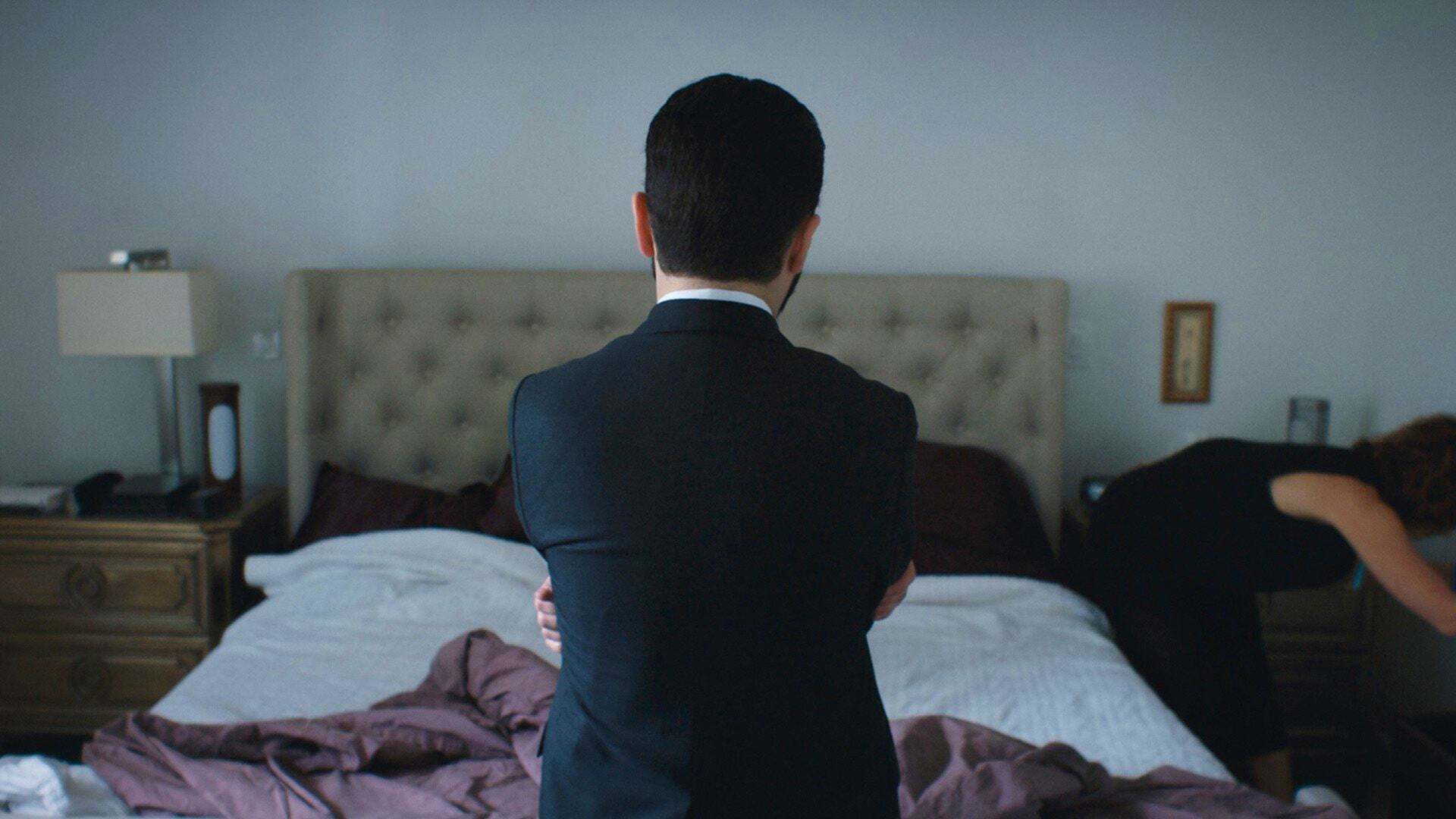 მინდა მარტო ვიყო / I'd Like to Be Alone Now
